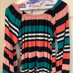 Dressy top by Voll size medium